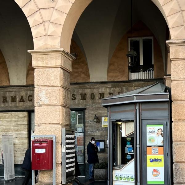 Postazione in piazza Colombo